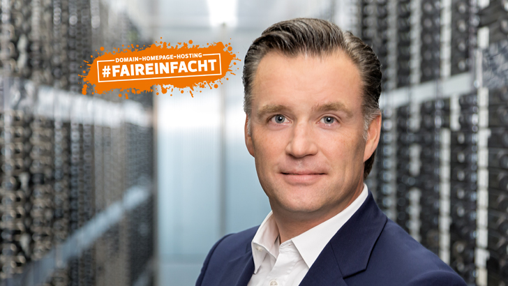 Portrait von CEO Dr. Christian Böing im Rechenzentrum von STRATO